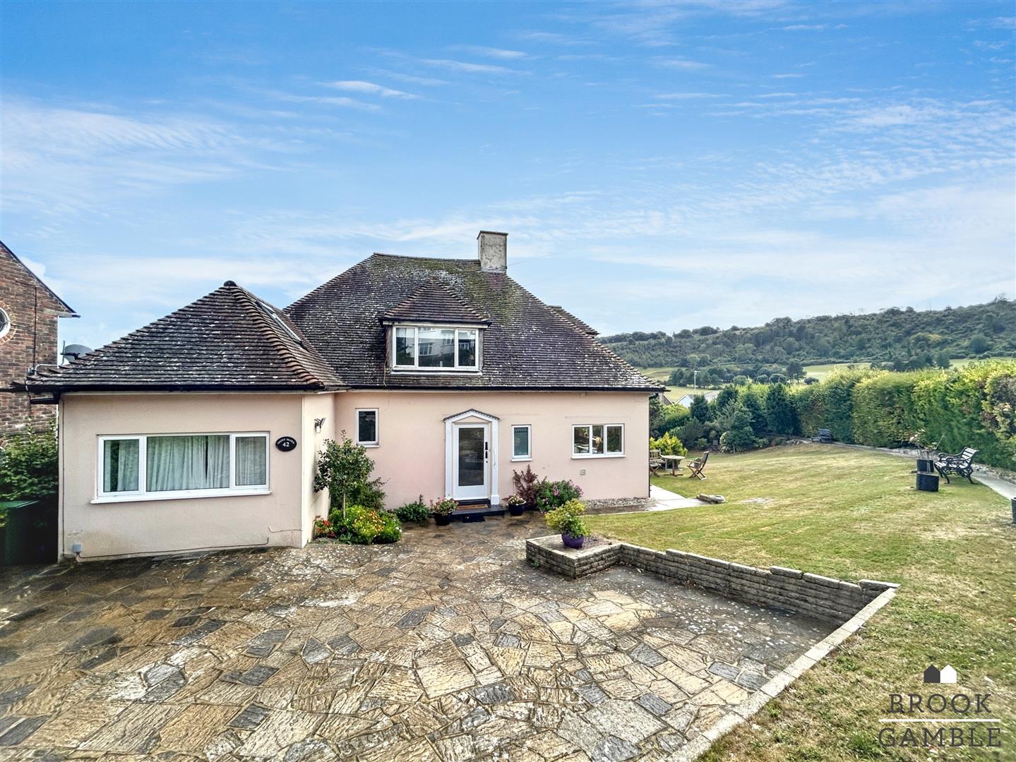 4 Bedroom Chalet - Detached. Pashley Road in Eastbourne,  28